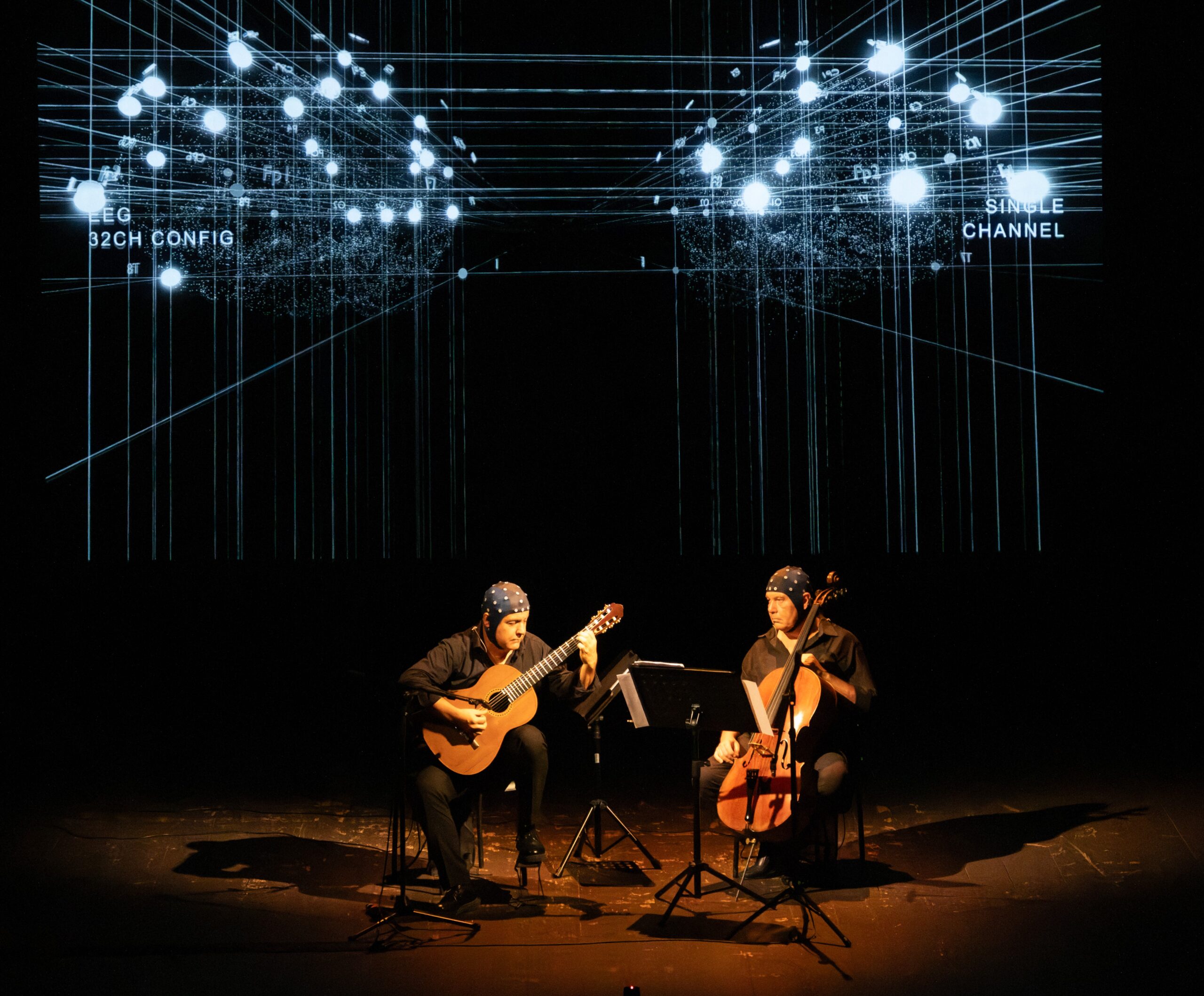 NeuroRhapsody: when the musicians’ brain activity becomes image live on stage